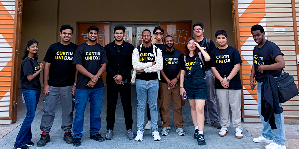 Curtin Robotics Society Visits Yas in Schools: Gearing Up for the 4×4 in Schools Challenge